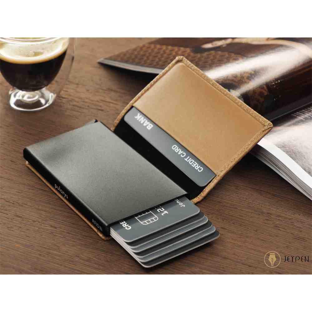 جزئیات جاکارتی پولاریس مدل KANGOO wallet رنگ بژ چرم ایتالیایی