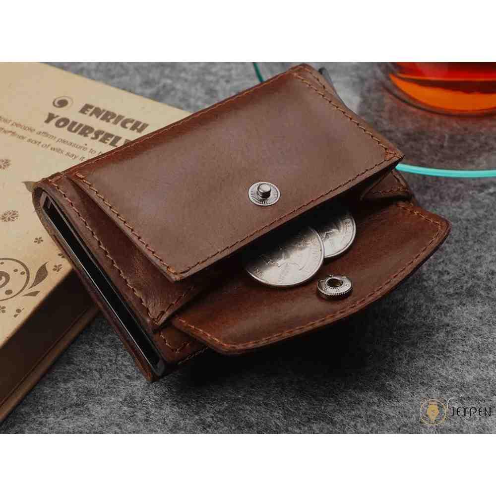 قرارگیری اسکناس جاکارتی پولاریس مدل DOPPIO Max wallet رنگ قهوه‌ای چرم نومد
